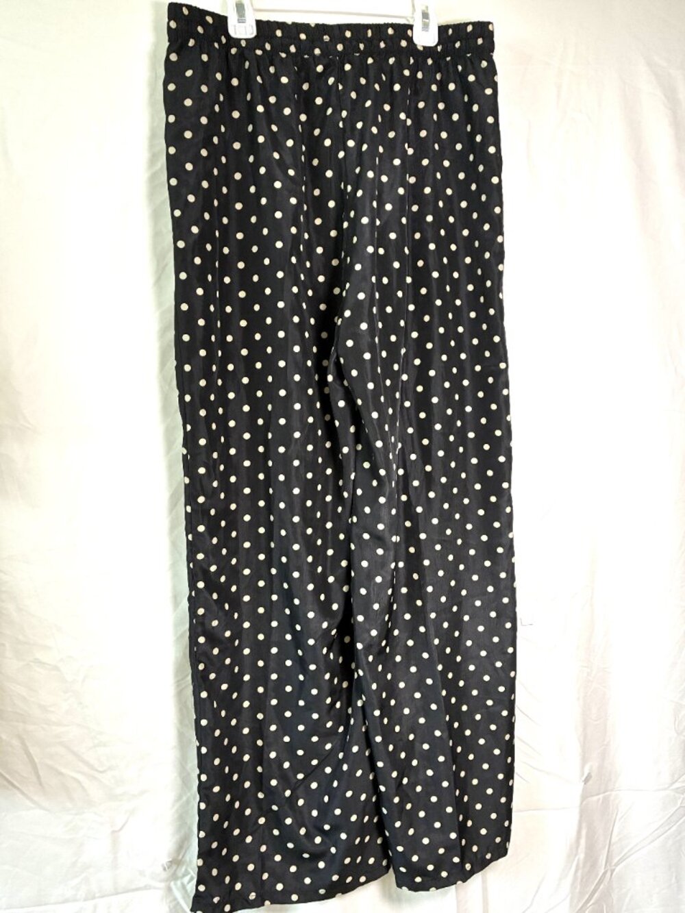 INTERNATIONAL INC Company: Size Large Color: Black /White Polka Dots Pants